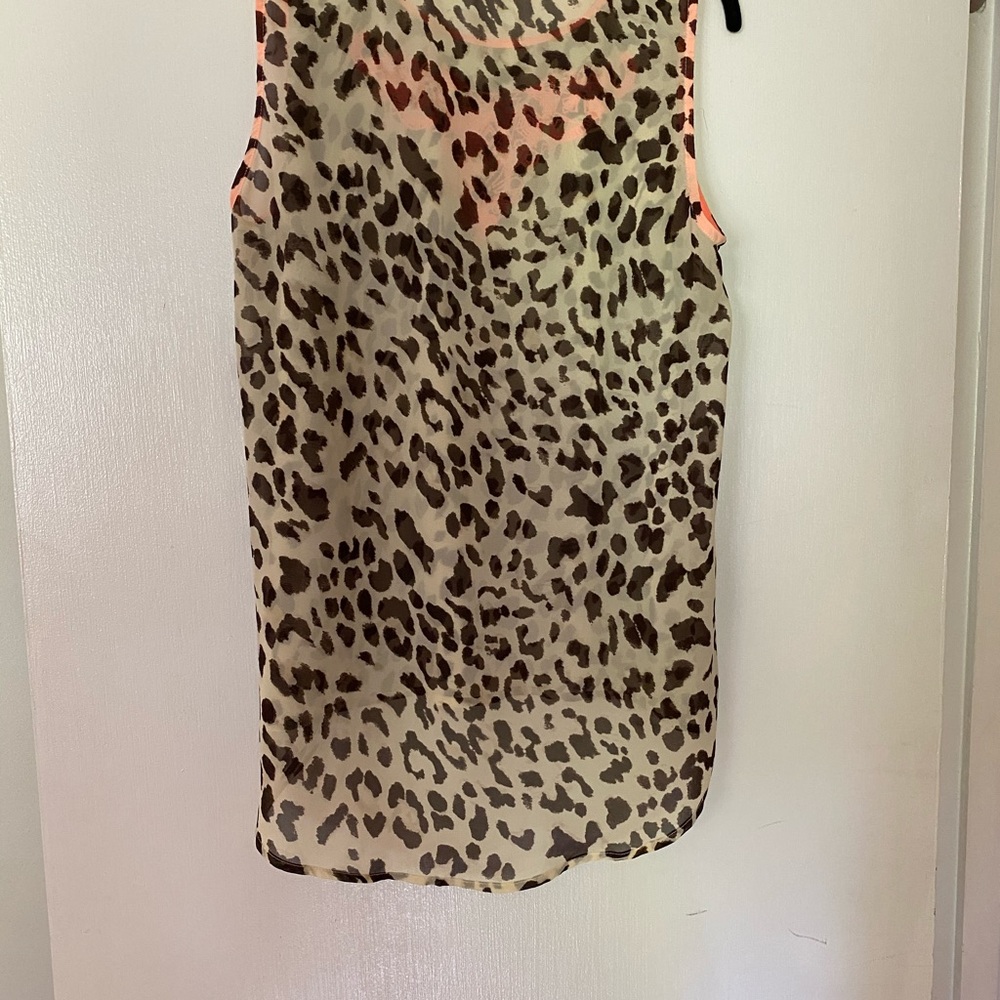 Cheetah print top - Picture 2 of 4